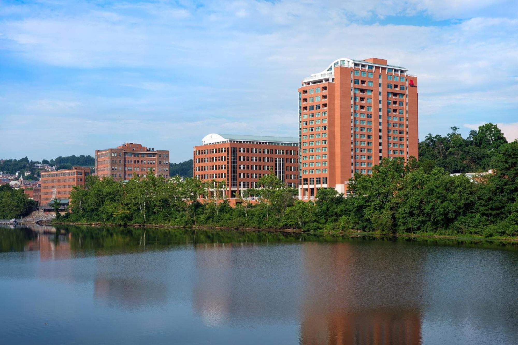 Morgantown Marriott At Waterfront Place מראה חיצוני תמונה